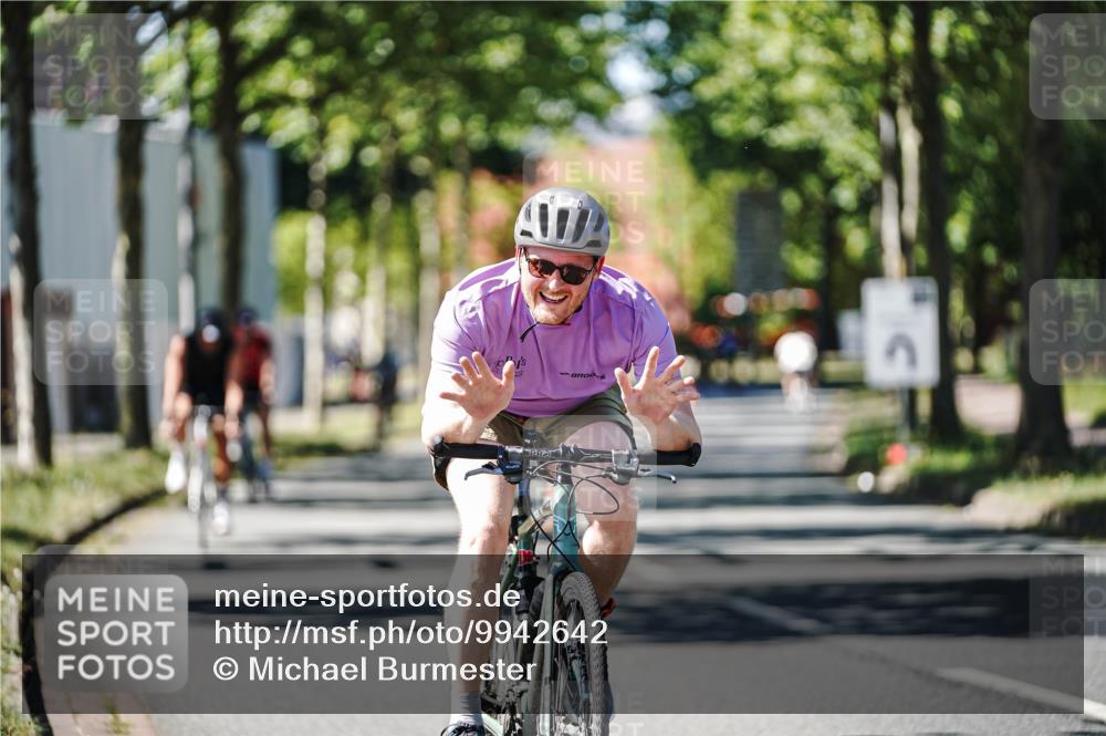 09.08.2026 - GEWOBA Citytriathlon Bremen Michael Burmester http://msf.ph/oto/9942642 09.08.2026 14:33:24 Radfahren 17, 86, 158, 179, 180, 232, 265, 308, 395 meine-sportfotos.de