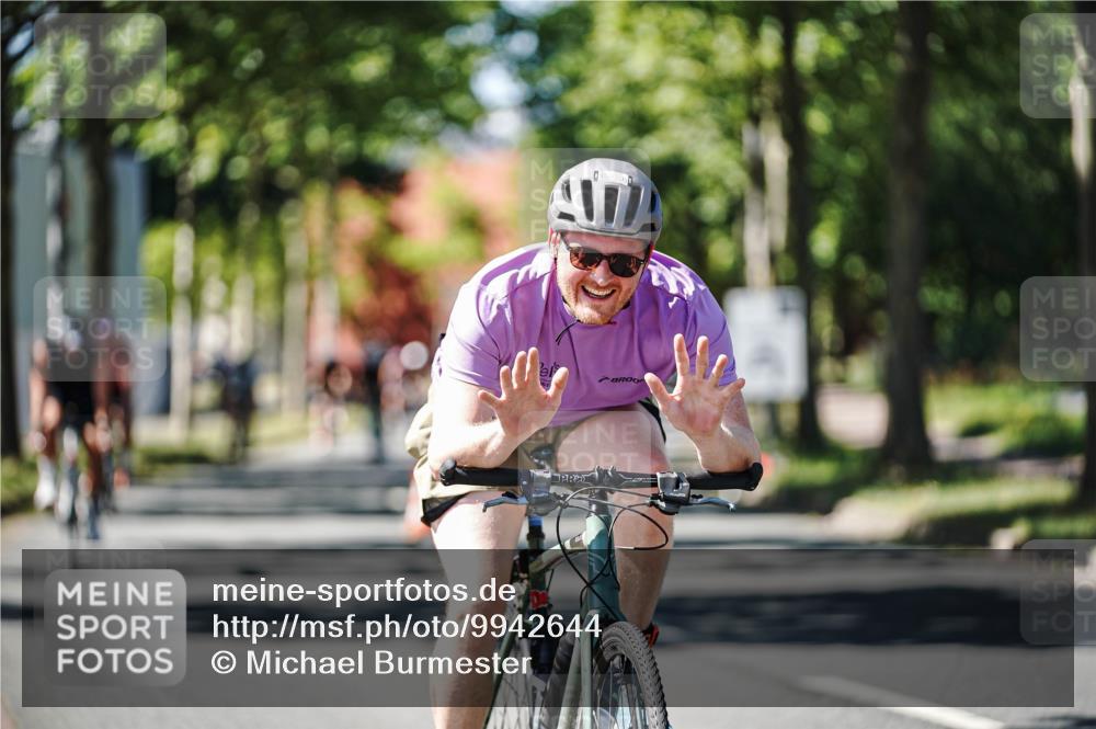 09.08.2026 - GEWOBA Citytriathlon Bremen Michael Burmester http://msf.ph/oto/9942644 09.08.2026 14:33:24 Radfahren 17, 86, 158, 179, 180, 232, 265, 308, 395 meine-sportfotos.de