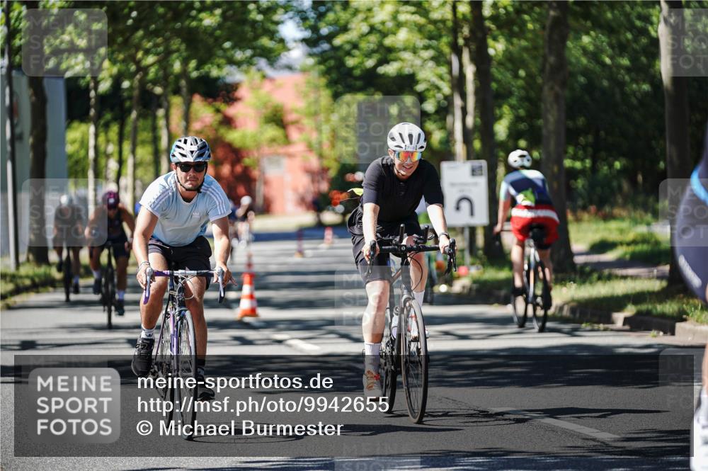 09.08.2026 - GEWOBA Citytriathlon Bremen Michael Burmester http://msf.ph/oto/9942655 09.08.2026 14:33:30 Radfahren 17, 38, 74, 86, 158, 179, 218, 232, 263, 265, 308, 395 meine-sportfotos.de