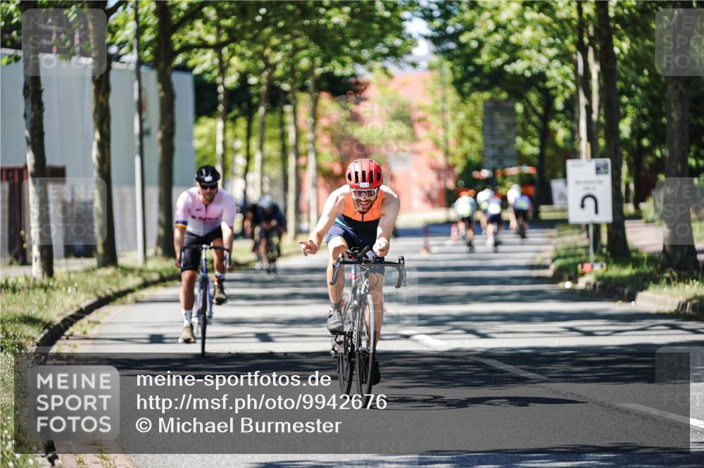 09.08.2026 - GEWOBA Citytriathlon Bremen Michael Burmester http://msf.ph/oto/9942676 09.08.2026 14:33:41 Radfahren 38, 74, 82, 146, 218, 232, 263, 308, 371, 470 meine-sportfotos.de