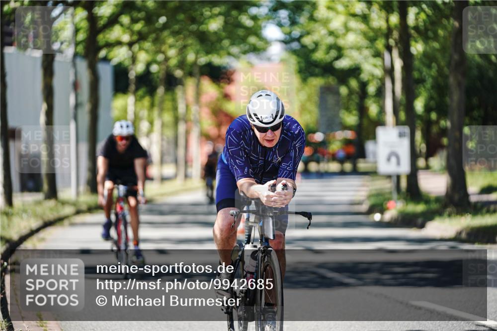 09.08.2026 - GEWOBA Citytriathlon Bremen Michael Burmester http://msf.ph/oto/9942685 09.08.2026 14:33:46 Radfahren 5, 38, 66, 74, 82, 146, 218, 263, 345, 371, 470 meine-sportfotos.de