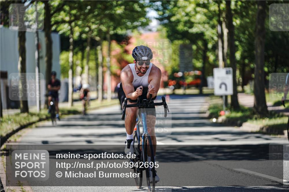 09.08.2026 - GEWOBA Citytriathlon Bremen Michael Burmester http://msf.ph/oto/9942695 09.08.2026 14:33:51 Radfahren 5, 43, 66, 82, 146, 278, 285, 345, 371, 470 meine-sportfotos.de