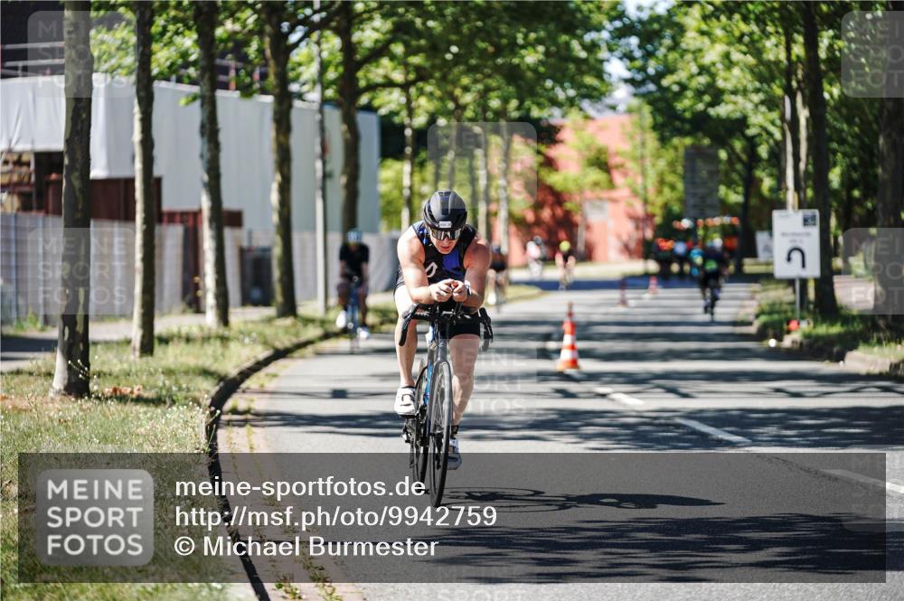 09.08.2026 - GEWOBA Citytriathlon Bremen Michael Burmester http://msf.ph/oto/9942759 09.08.2026 14:35:07 Radfahren 20, 37, 192, 220, 236, 260, 284, 351, 362, 404 meine-sportfotos.de