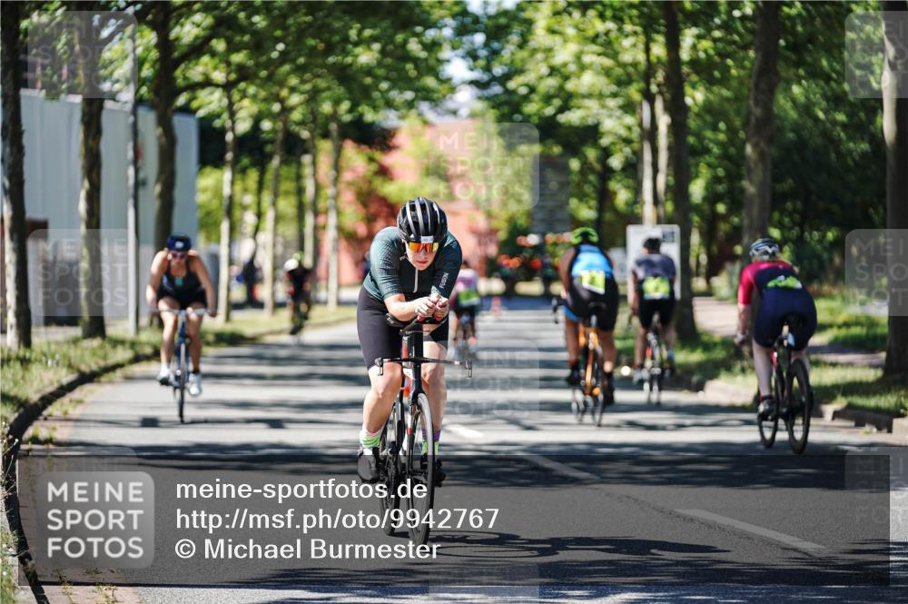 09.08.2026 - GEWOBA Citytriathlon Bremen Michael Burmester http://msf.ph/oto/9942767 09.08.2026 14:35:12 Radfahren 20, 37, 80, 192, 220, 236, 260, 284, 351, 362, 404 meine-sportfotos.de