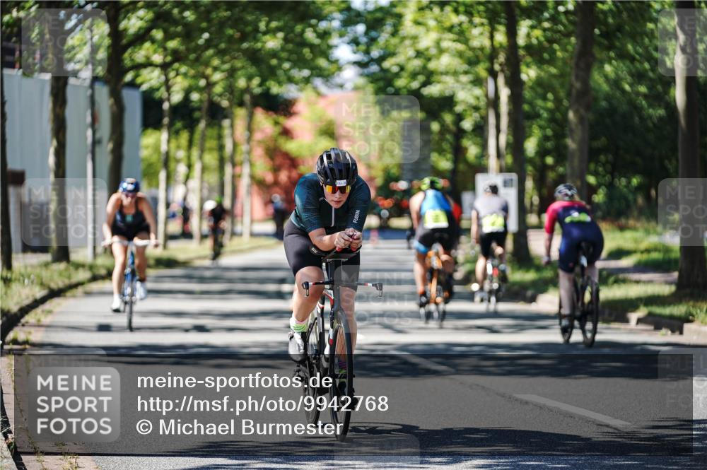 09.08.2026 - GEWOBA Citytriathlon Bremen Michael Burmester http://msf.ph/oto/9942768 09.08.2026 14:35:12 Radfahren 20, 37, 80, 192, 220, 236, 260, 284, 351, 362, 404 meine-sportfotos.de