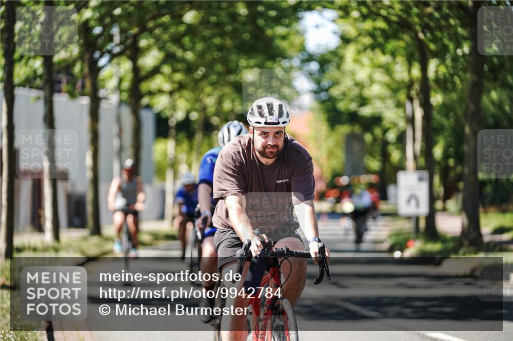 09.08.2026 - GEWOBA Citytriathlon Bremen Michael Burmester http://msf.ph/oto/9942784 09.08.2026 14:35:26 Radfahren 28, 57, 64, 80, 121, 130, 286, 339, 364, 370, 403, 466 meine-sportfotos.de