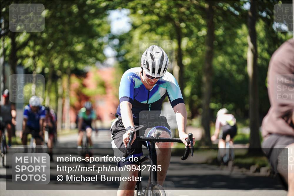 09.08.2026 - GEWOBA Citytriathlon Bremen Michael Burmester http://msf.ph/oto/9942785 09.08.2026 14:35:27 Radfahren 28, 57, 64, 80, 121, 130, 286, 339, 364, 370, 403, 466 meine-sportfotos.de