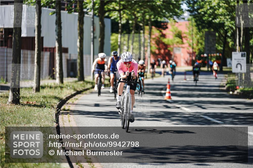 09.08.2026 - GEWOBA Citytriathlon Bremen Michael Burmester http://msf.ph/oto/9942798 09.08.2026 14:35:36 Radfahren 14, 47, 57, 121, 147, 205, 271, 286, 325, 363, 364, 370, 403, 453, 462, 466, 527 meine-sportfotos.de