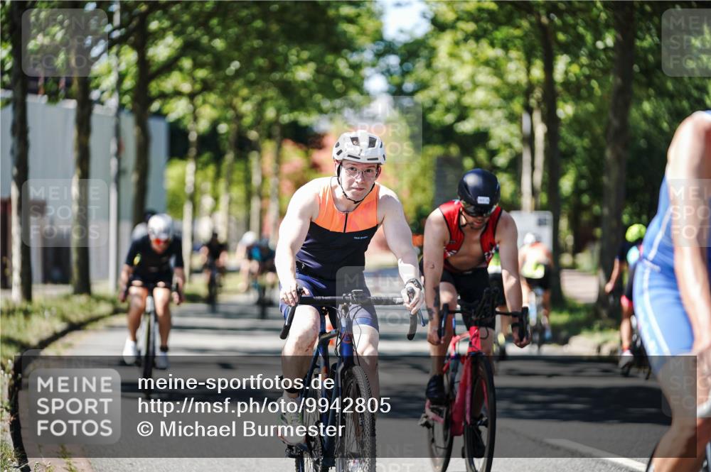 09.08.2026 - GEWOBA Citytriathlon Bremen Michael Burmester http://msf.ph/oto/9942805 09.08.2026 14:35:39 Radfahren 14, 47, 147, 205, 271, 286, 325, 334, 363, 364, 370, 403, 453, 462, 466, 527 meine-sportfotos.de