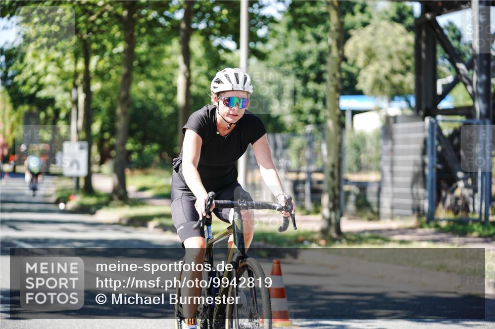 09.08.2026 - GEWOBA Citytriathlon Bremen Michael Burmester http://msf.ph/oto/9942819 09.08.2026 14:35:47 Radfahren 14, 39, 47, 147, 205, 271, 325, 334, 363, 453, 462, 527 meine-sportfotos.de