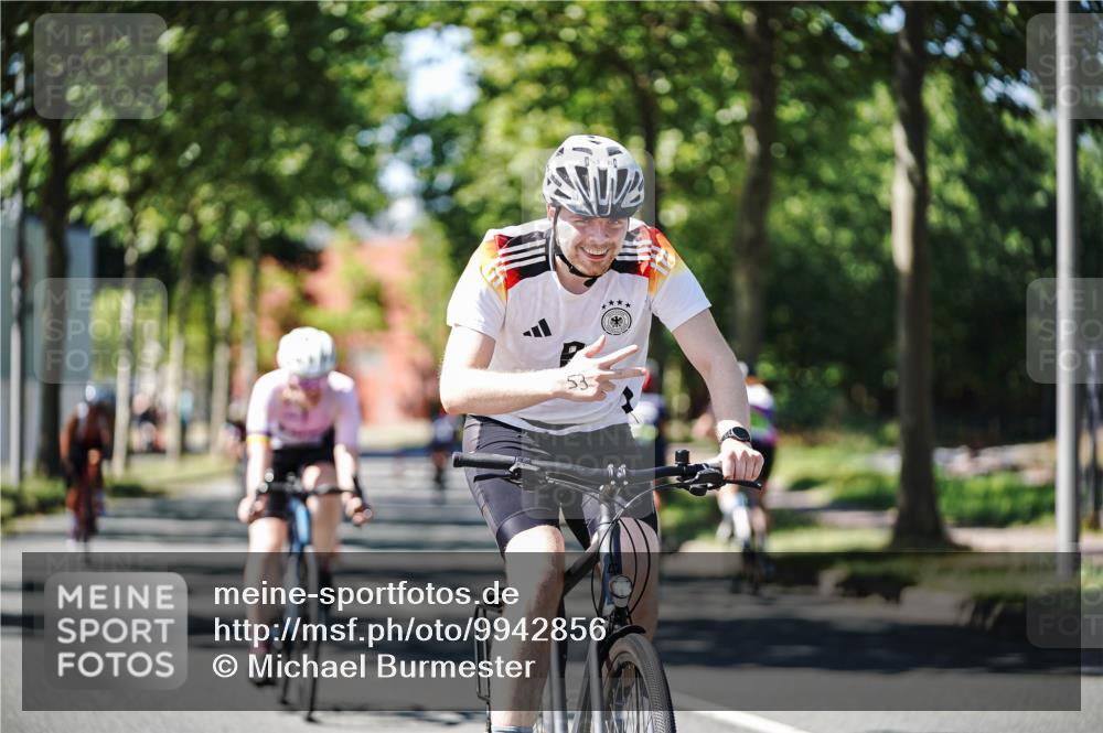 09.08.2026 - GEWOBA Citytriathlon Bremen Michael Burmester http://msf.ph/oto/9942856 09.08.2026 14:36:13 Radfahren 6, 53, 163, 235, 240, 269, 274, 309, 329, 356 meine-sportfotos.de