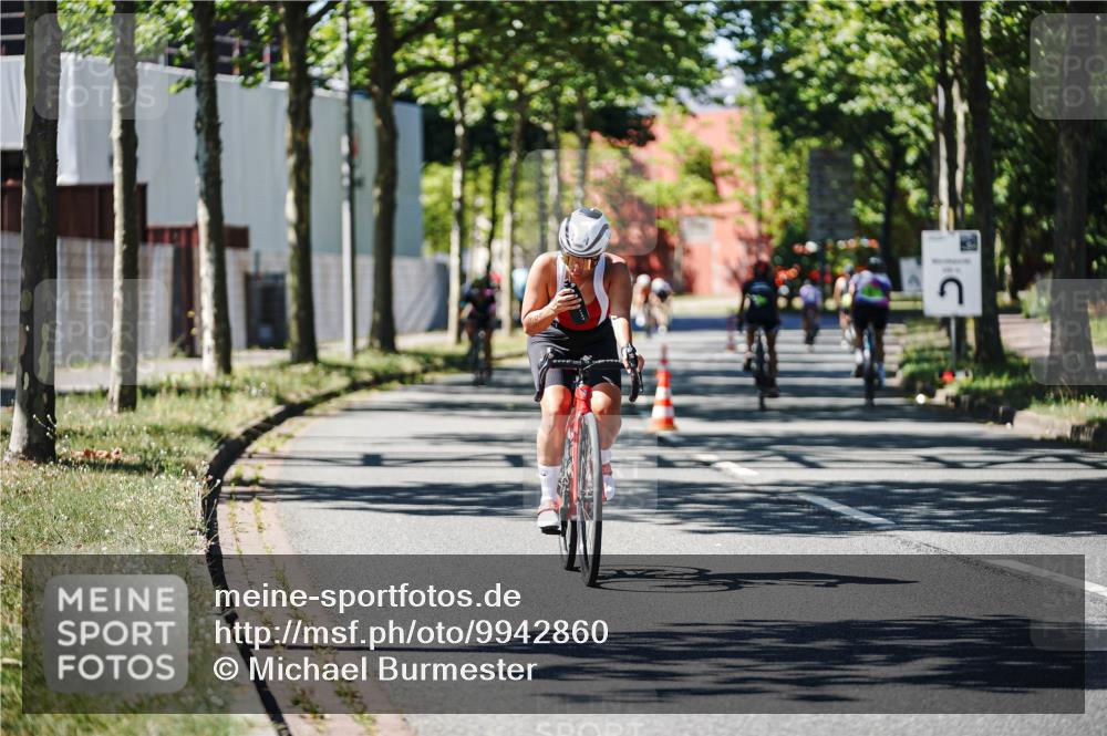 09.08.2026 - GEWOBA Citytriathlon Bremen Michael Burmester http://msf.ph/oto/9942860 09.08.2026 14:36:15 Radfahren 53, 163, 207, 235, 240, 269, 274, 309, 321, 329, 356 meine-sportfotos.de