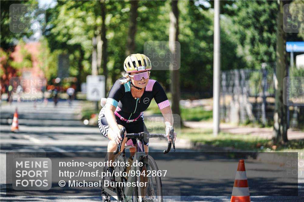 09.08.2026 - GEWOBA Citytriathlon Bremen Michael Burmester http://msf.ph/oto/9942867 09.08.2026 14:36:20 Radfahren 53, 207, 235, 240, 274, 291, 307, 309, 321, 356 meine-sportfotos.de