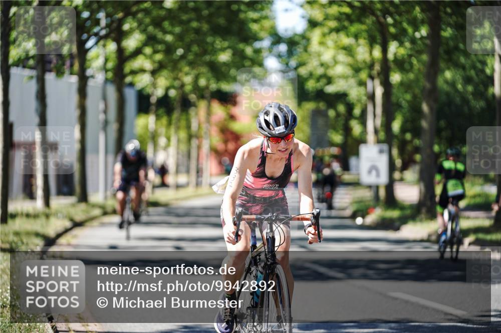 09.08.2026 - GEWOBA Citytriathlon Bremen Michael Burmester http://msf.ph/oto/9942892 09.08.2026 14:36:41 Radfahren 89, 110, 122, 133, 256, 336, 337 meine-sportfotos.de