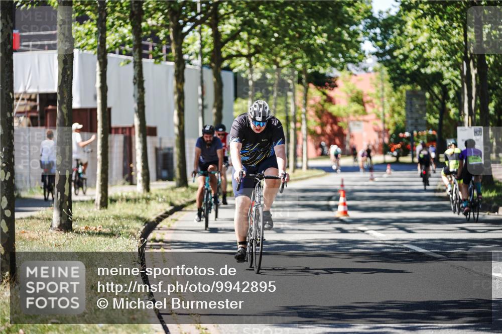 09.08.2026 - GEWOBA Citytriathlon Bremen Michael Burmester http://msf.ph/oto/9942895 09.08.2026 14:36:43 Radfahren 89, 110, 122, 256, 336, 337 meine-sportfotos.de