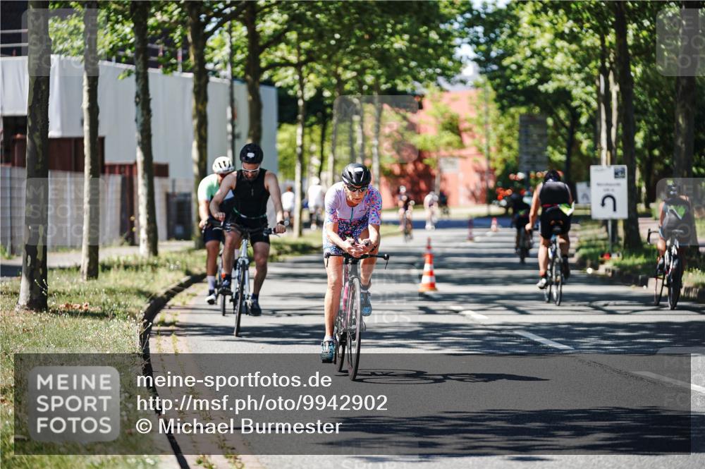 09.08.2026 - GEWOBA Citytriathlon Bremen Michael Burmester http://msf.ph/oto/9942902 09.08.2026 14:36:52 Radfahren 65, 89, 110, 122, 312, 337, 377, 523 meine-sportfotos.de