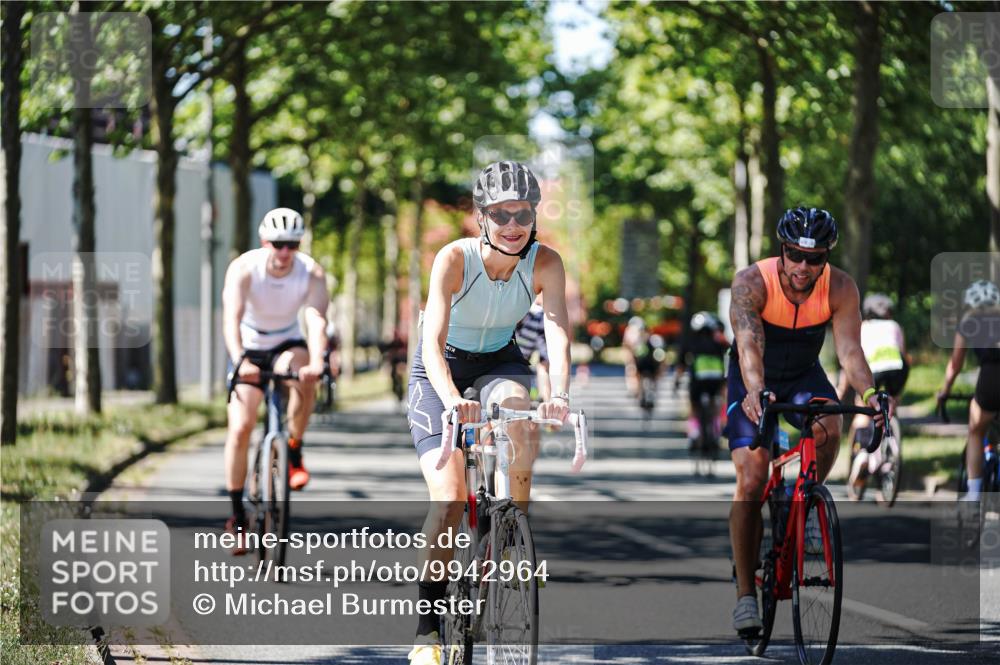 09.08.2026 - GEWOBA Citytriathlon Bremen Michael Burmester http://msf.ph/oto/9942964 09.08.2026 14:37:49 Radfahren 42, 242, 288, 292, 341, 390, 398, 400, 410, 450, 487 meine-sportfotos.de