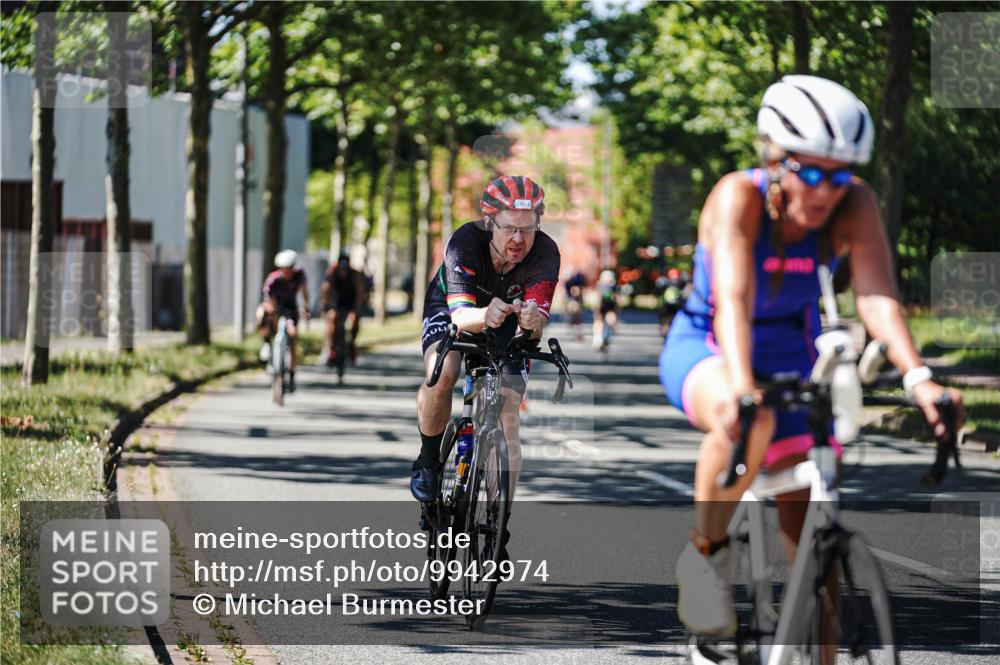 09.08.2026 - GEWOBA Citytriathlon Bremen Michael Burmester http://msf.ph/oto/9942974 09.08.2026 14:37:55 Radfahren 42, 193, 202, 242, 280, 292, 335, 341, 344, 390, 398, 400, 410, 434, 450, 454, 485, 521 meine-sportfotos.de