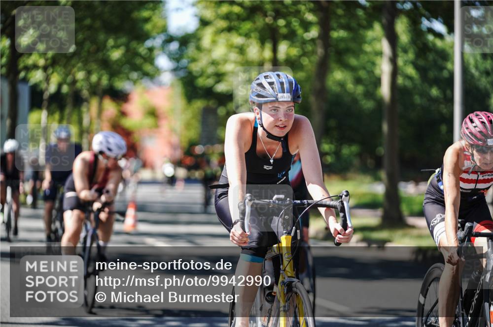 09.08.2026 - GEWOBA Citytriathlon Bremen Michael Burmester http://msf.ph/oto/9942990 09.08.2026 14:38:03 Radfahren 193, 202, 221, 266, 280, 292, 293, 306, 314, 319, 330, 335, 341, 344, 398, 410, 434, 454, 485, 521, 522 meine-sportfotos.de