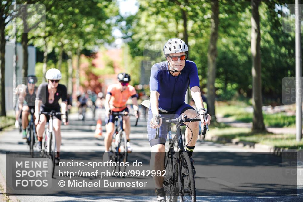 09.08.2026 - GEWOBA Citytriathlon Bremen Michael Burmester http://msf.ph/oto/9942992 09.08.2026 14:38:04 Radfahren 193, 202, 221, 266, 280, 292, 293, 297, 306, 314, 319, 330, 335, 341, 344, 398, 410, 434, 454, 485, 521, 522 meine-sportfotos.de