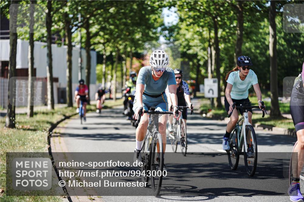 09.08.2026 - GEWOBA Citytriathlon Bremen Michael Burmester http://msf.ph/oto/9943000 09.08.2026 14:38:10 Radfahren 193, 202, 221, 266, 277, 280, 293, 297, 306, 314, 319, 324, 330, 335, 344, 434, 454, 485, 521, 522 meine-sportfotos.de