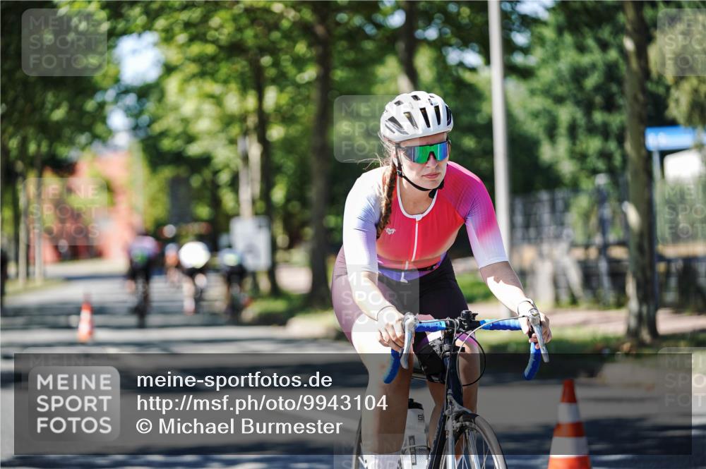 09.08.2026 - GEWOBA Citytriathlon Bremen Michael Burmester http://msf.ph/oto/9943104 09.08.2026 14:39:35 Radfahren 61, 106, 239, 340 meine-sportfotos.de