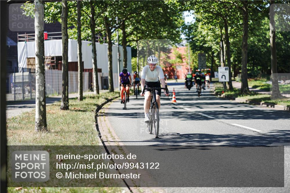 09.08.2026 - GEWOBA Citytriathlon Bremen Michael Burmester http://msf.ph/oto/9943122 09.08.2026 14:39:55 Radfahren 234, 258, 391, 393, 413, 423, 479 meine-sportfotos.de