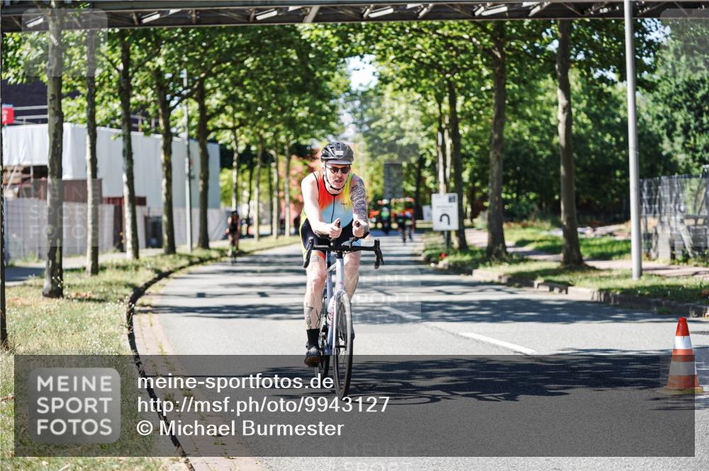 09.08.2026 - GEWOBA Citytriathlon Bremen Michael Burmester http://msf.ph/oto/9943127 09.08.2026 14:39:59 Radfahren 234, 258, 261, 391, 393, 413, 423, 479 meine-sportfotos.de