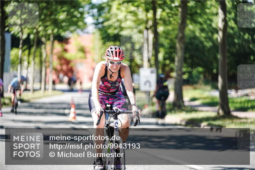 09.08.2026 - GEWOBA Citytriathlon Bremen Michael Burmester http://msf.ph/oto/9943193 09.08.2026 14:40:55 Radfahren 132, 206, 405, 442, 493, 515 meine-sportfotos.de