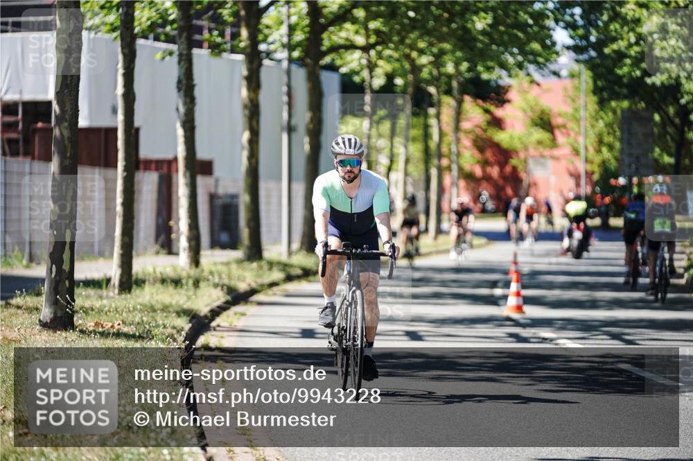 09.08.2026 - GEWOBA Citytriathlon Bremen Michael Burmester http://msf.ph/oto/9943228 09.08.2026 14:41:28 Radfahren 142, 213, 223, 230, 231, 264, 342, 422, 435, 471 meine-sportfotos.de