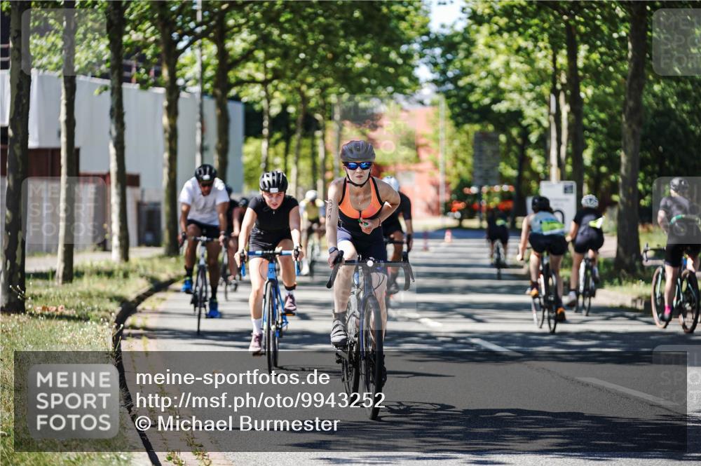 09.08.2026 - GEWOBA Citytriathlon Bremen Michael Burmester http://msf.ph/oto/9943252 09.08.2026 14:41:46 Radfahren 138, 212, 255, 311, 313, 389, 394, 411, 419, 435, 471, 519 meine-sportfotos.de