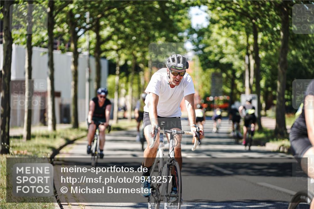09.08.2026 - GEWOBA Citytriathlon Bremen Michael Burmester http://msf.ph/oto/9943257 09.08.2026 14:41:48 Radfahren 138, 212, 255, 311, 313, 389, 394, 411, 419, 435, 437, 471, 519 meine-sportfotos.de