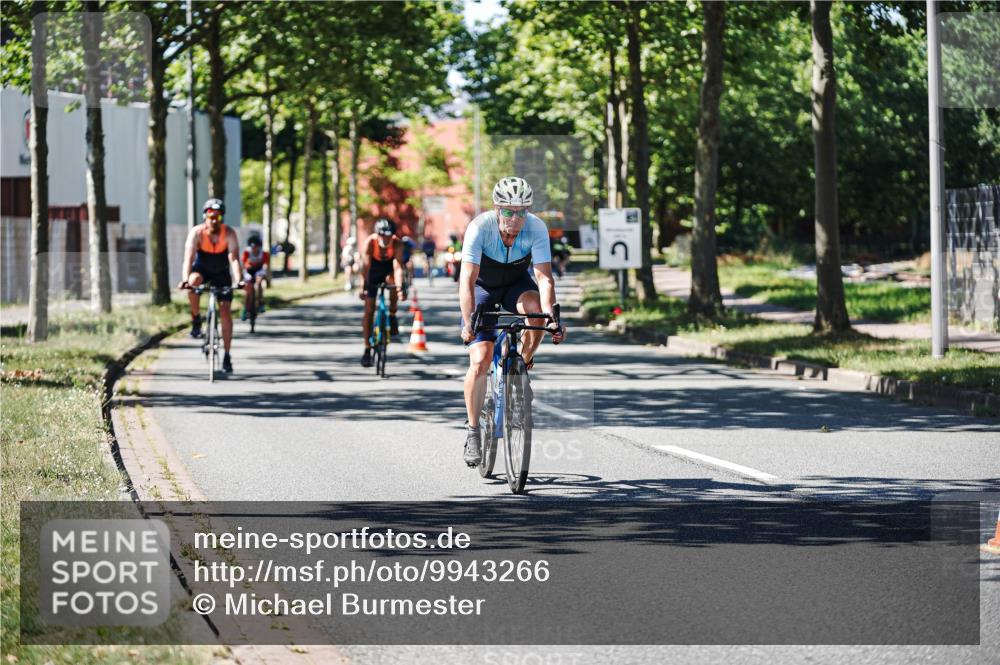 09.08.2026 - GEWOBA Citytriathlon Bremen Michael Burmester http://msf.ph/oto/9943266 09.08.2026 14:41:59 Radfahren 138, 262, 381, 397, 424, 437, 441, 467, 468 meine-sportfotos.de