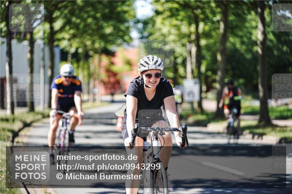 09.08.2026 - GEWOBA Citytriathlon Bremen Michael Burmester http://msf.ph/oto/9943299 09.08.2026 14:42:40 Radfahren 195, 233, 268, 281, 348, 421 meine-sportfotos.de