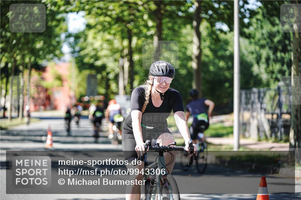09.08.2026 - GEWOBA Citytriathlon Bremen Michael Burmester http://msf.ph/oto/9943306 09.08.2026 14:42:45 Radfahren 195, 233, 268, 281, 348, 421 meine-sportfotos.de