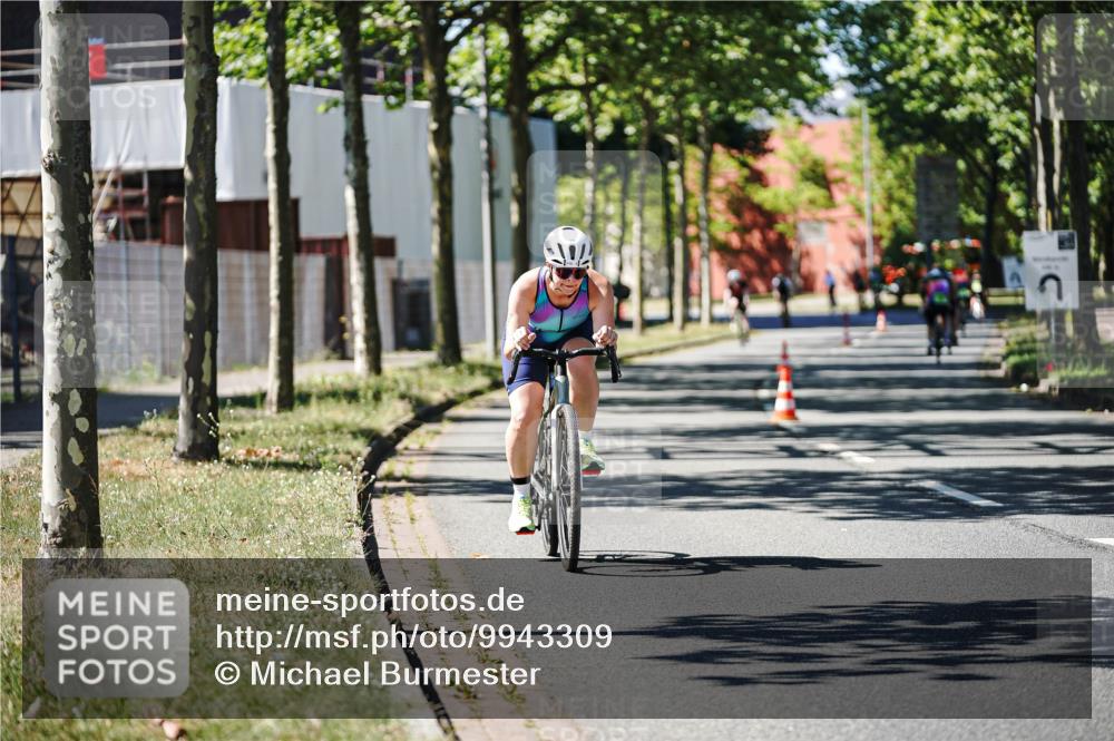 09.08.2026 - GEWOBA Citytriathlon Bremen Michael Burmester http://msf.ph/oto/9943309 09.08.2026 14:42:53 Radfahren 348, 472 meine-sportfotos.de