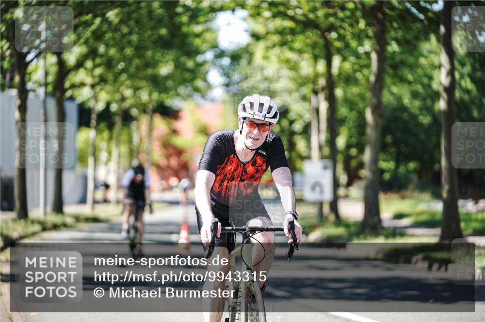 09.08.2026 - GEWOBA Citytriathlon Bremen Michael Burmester http://msf.ph/oto/9943315 09.08.2026 14:43:02 Radfahren 375, 426, 472, 525 meine-sportfotos.de