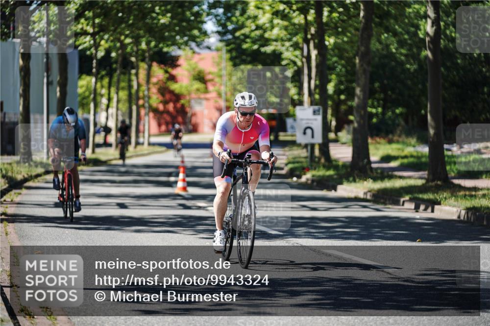 09.08.2026 - GEWOBA Citytriathlon Bremen Michael Burmester http://msf.ph/oto/9943324 09.08.2026 14:43:11 Radfahren 201, 375, 426, 430, 480, 525 meine-sportfotos.de