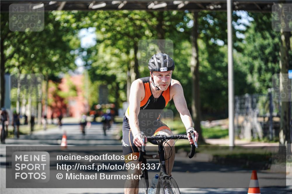 09.08.2026 - GEWOBA Citytriathlon Bremen Michael Burmester http://msf.ph/oto/9943337 09.08.2026 14:43:25 Radfahren 194, 201, 275, 361, 432, 436, 463, 480 meine-sportfotos.de