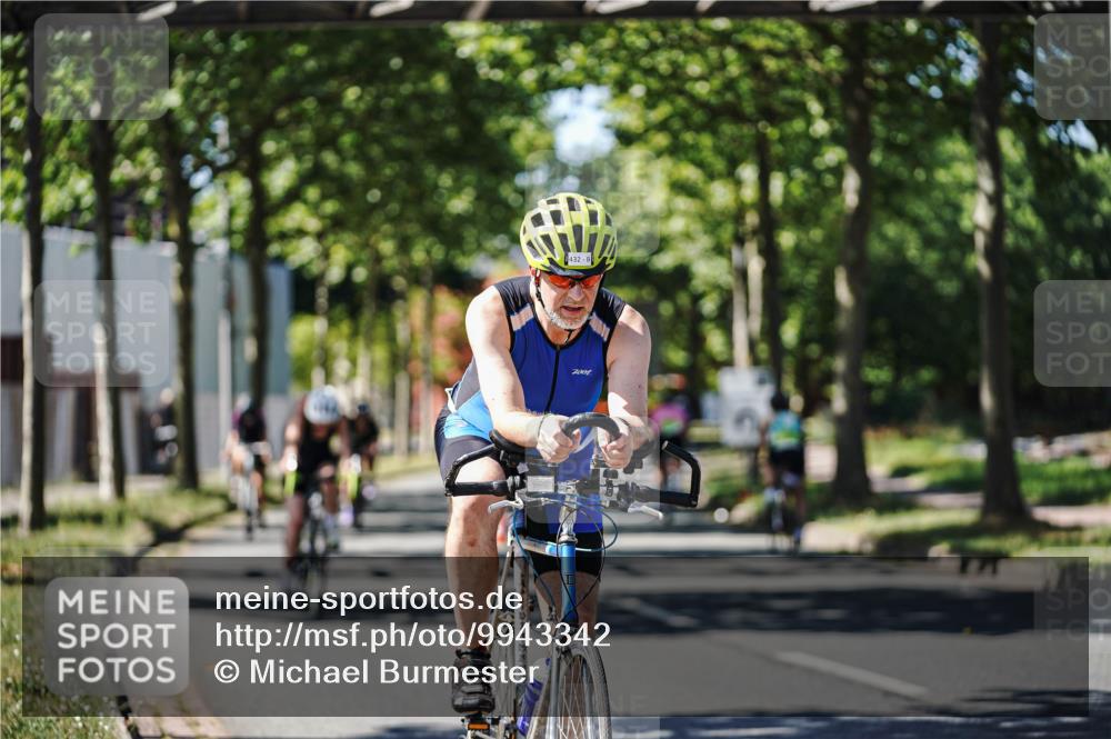 09.08.2026 - GEWOBA Citytriathlon Bremen Michael Burmester http://msf.ph/oto/9943342 09.08.2026 14:43:30 Radfahren 194, 198, 275, 361, 432, 436, 463, 489, 494 meine-sportfotos.de