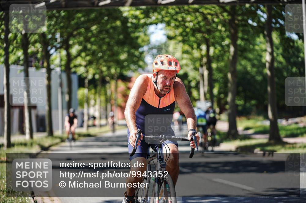 09.08.2026 - GEWOBA Citytriathlon Bremen Michael Burmester http://msf.ph/oto/9943352 09.08.2026 14:43:34 Radfahren 194, 198, 275, 361, 432, 436, 452, 463, 489, 494 meine-sportfotos.de