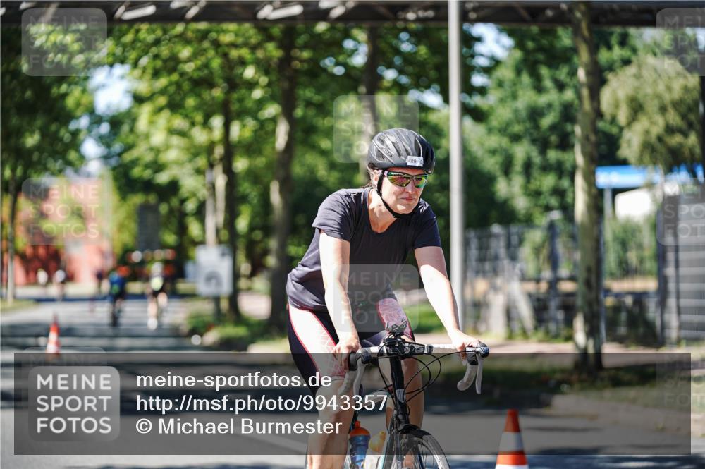 09.08.2026 - GEWOBA Citytriathlon Bremen Michael Burmester http://msf.ph/oto/9943357 09.08.2026 14:43:38 Radfahren 194, 198, 275, 432, 436, 452, 489, 494, 516 meine-sportfotos.de
