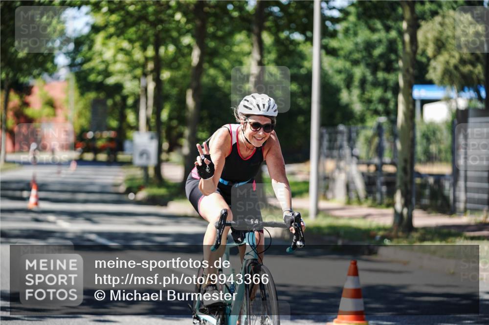 09.08.2026 - GEWOBA Citytriathlon Bremen Michael Burmester http://msf.ph/oto/9943366 09.08.2026 14:43:50 Radfahren 198, 452, 516 meine-sportfotos.de