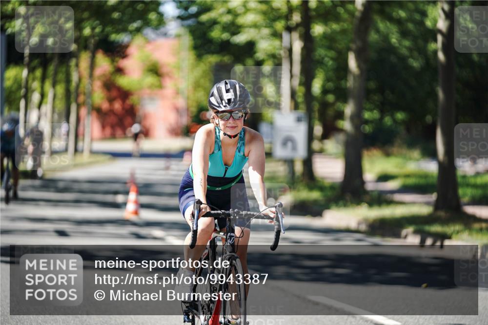 09.08.2026 - GEWOBA Citytriathlon Bremen Michael Burmester http://msf.ph/oto/9943387 09.08.2026 14:44:23 Radfahren 191, 245, 303, 318, 478, 495, 502 meine-sportfotos.de