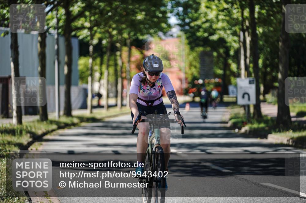 09.08.2026 - GEWOBA Citytriathlon Bremen Michael Burmester http://msf.ph/oto/9943402 09.08.2026 14:44:53 Radfahren 259, 486 meine-sportfotos.de