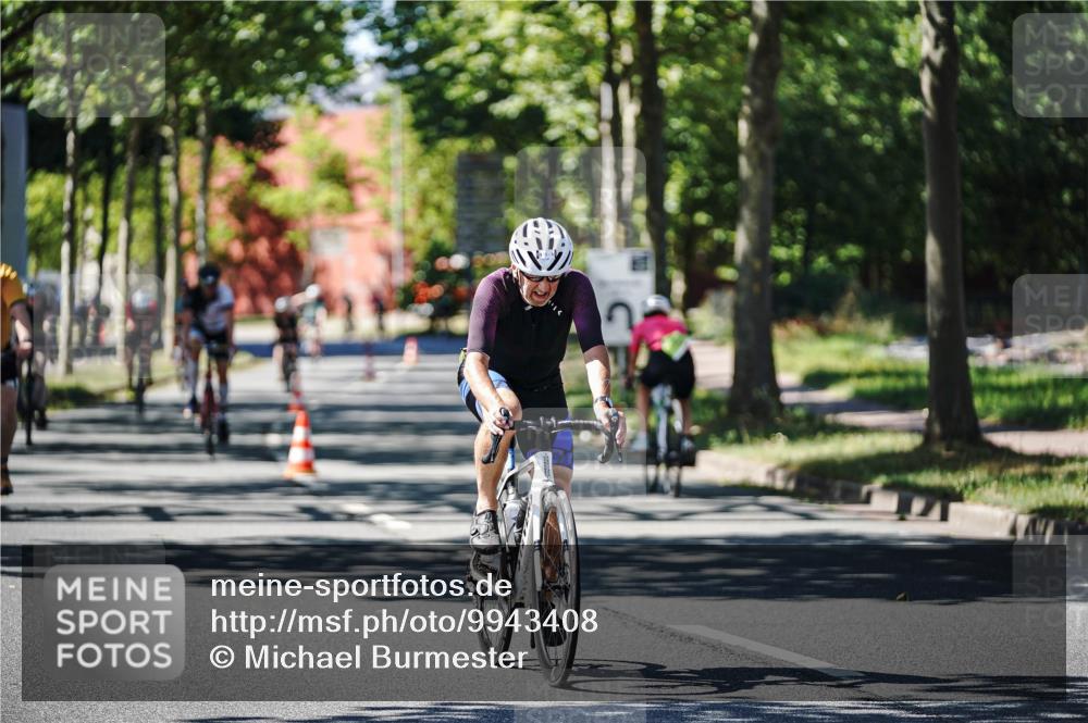 09.08.2026 - GEWOBA Citytriathlon Bremen Michael Burmester http://msf.ph/oto/9943408 09.08.2026 14:45:25 Radfahren 166, 219, 296, 380, 474, 476, 499, 514 meine-sportfotos.de
