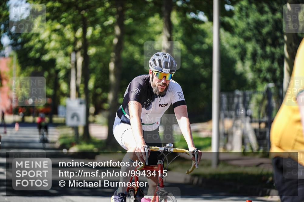 09.08.2026 - GEWOBA Citytriathlon Bremen Michael Burmester http://msf.ph/oto/9943415 09.08.2026 14:45:28 Radfahren 166, 219, 296, 380, 474, 476, 499, 514 meine-sportfotos.de