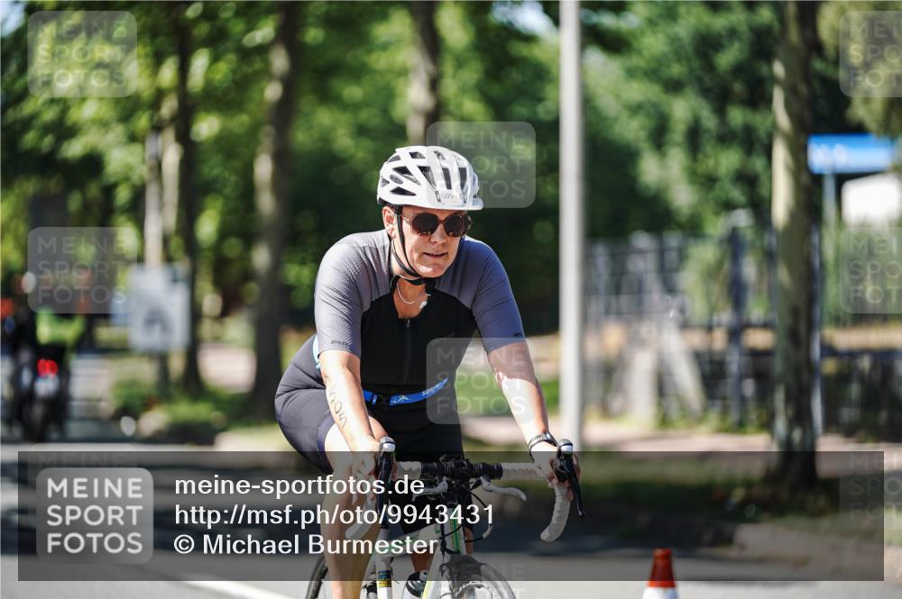 09.08.2026 - GEWOBA Citytriathlon Bremen Michael Burmester http://msf.ph/oto/9943431 09.08.2026 14:45:42 Radfahren 248, 380, 460, 465, 505 meine-sportfotos.de