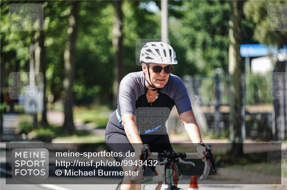 09.08.2026 - GEWOBA Citytriathlon Bremen Michael Burmester http://msf.ph/oto/9943432 09.08.2026 14:45:42 Radfahren 248, 380, 460, 465, 505 meine-sportfotos.de