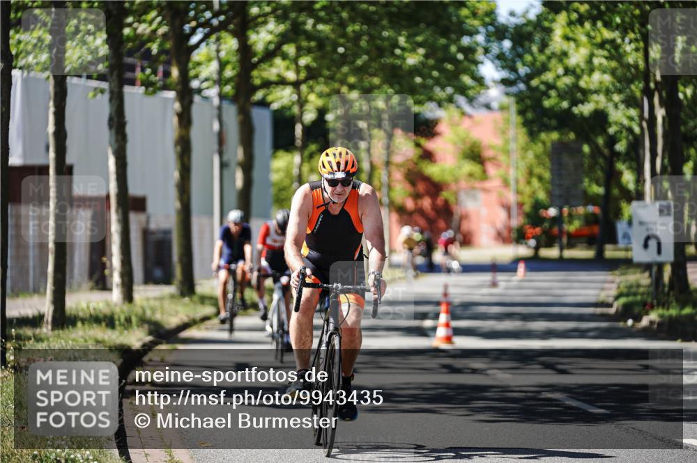 09.08.2026 - GEWOBA Citytriathlon Bremen Michael Burmester http://msf.ph/oto/9943435 09.08.2026 14:45:51 Radfahren 246, 248, 332, 367, 451, 460, 465, 496, 524 meine-sportfotos.de